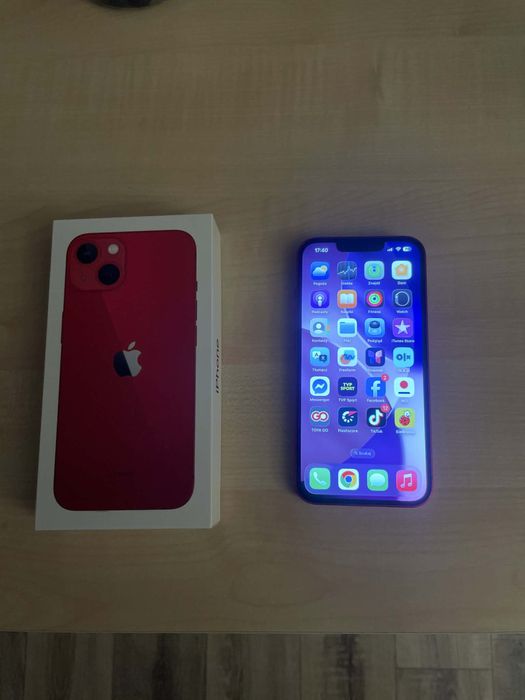 iphone 13  czerwony