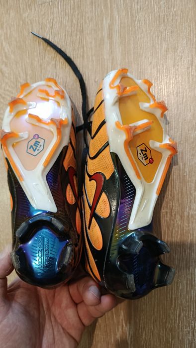 Бутси Nike Air жовті з чорним