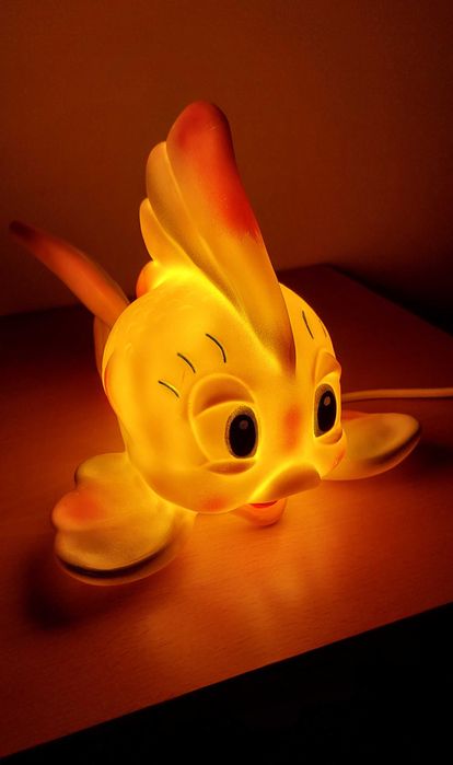 Raro candeeiro de criança muito antigo. Peixe Cleo