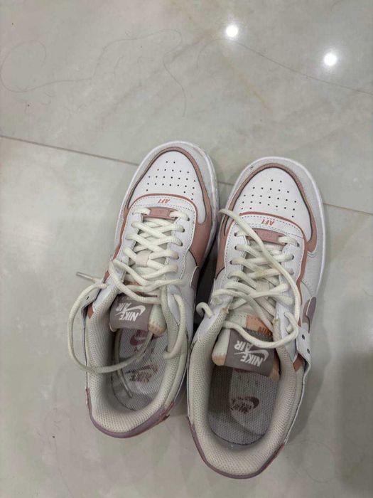 Жіночі кросівки Nike Air Force