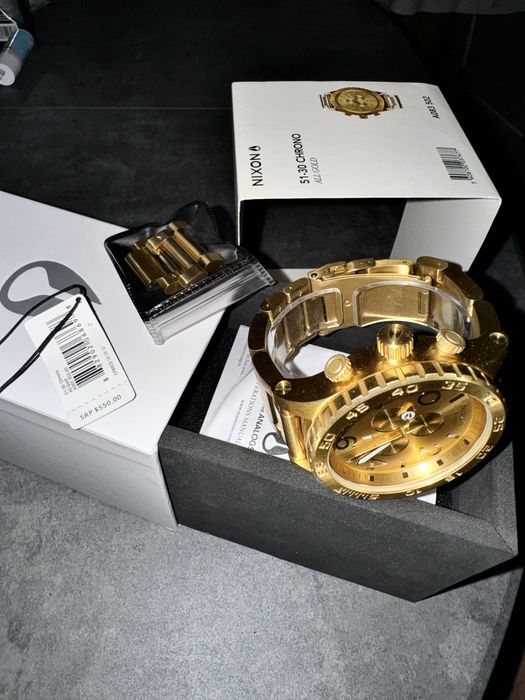 Nixon 51-30 chrono all gold