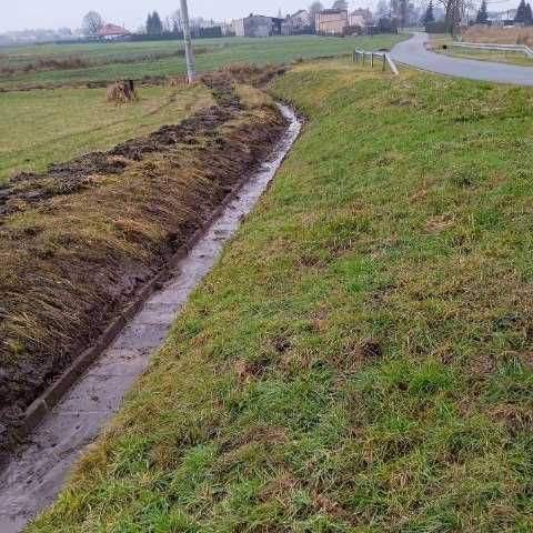 Usługi Mini Koparką Przyłącza wody kanalizacji Wiertnica Frezarka pni