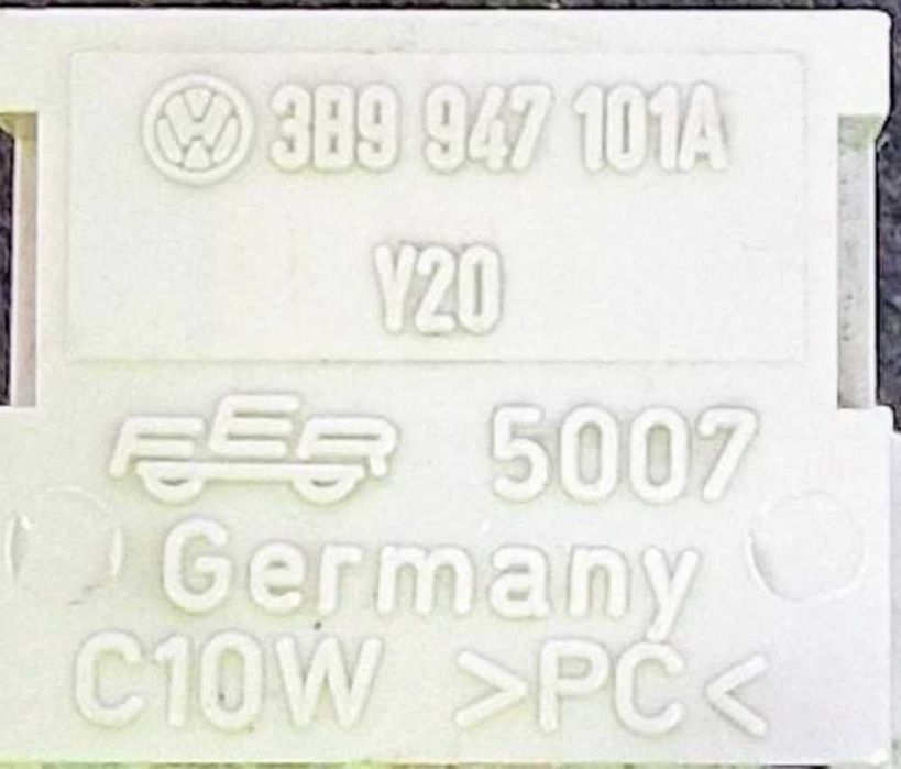 Farolim Matrícula 3B9947101A - VW PASSAT B5.5 Variant