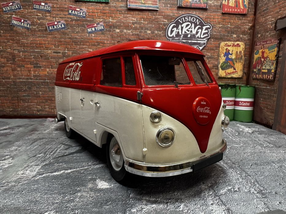 VW T1 Panel Van by Coca-Cola 1:18