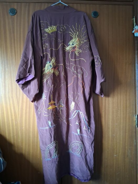 Quimono Japonês Dragão Bordado - SALDOS