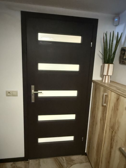 Drzwi 80cm, wewnętrzne, trzy pary z ościeżnicą, opaskami, wenge,Tanio!