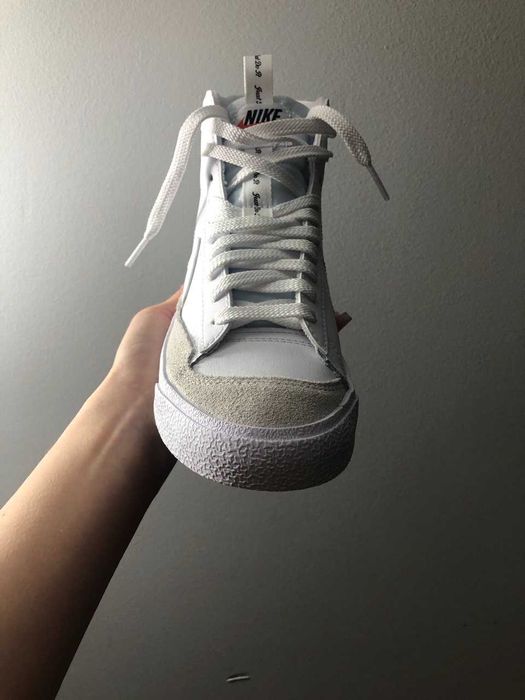 кроссовки женские фирмы Nike