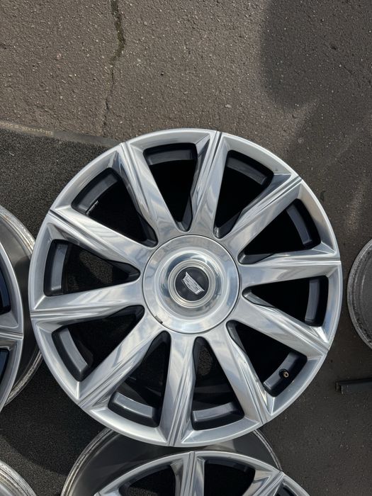 Диски Cadillac Escalade r22