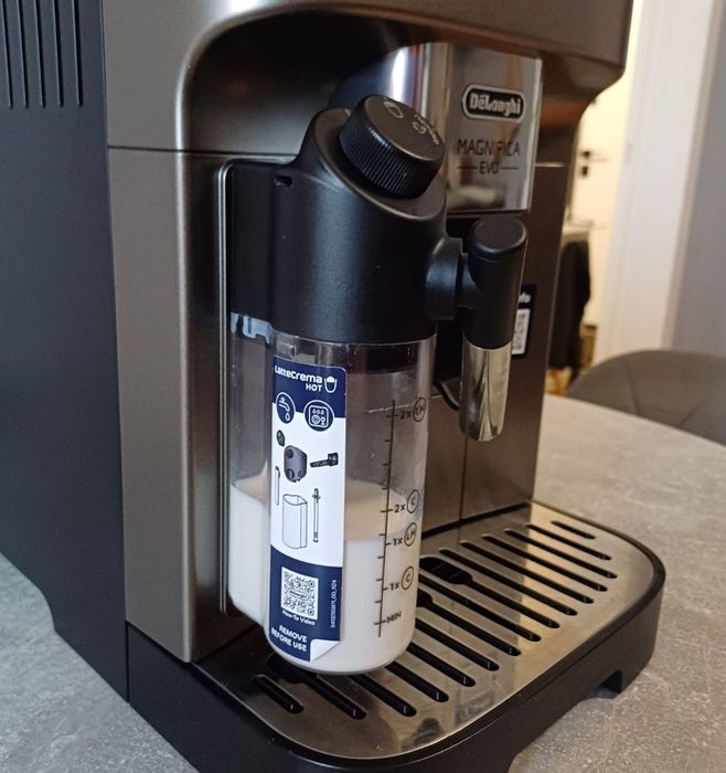 Кавомашина Delonghi Magnifica Evo
