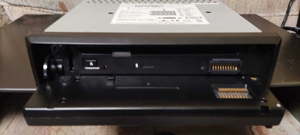 Radio 4x40W AUX / USB / SD / MMC / 2RCA - Sub MP3