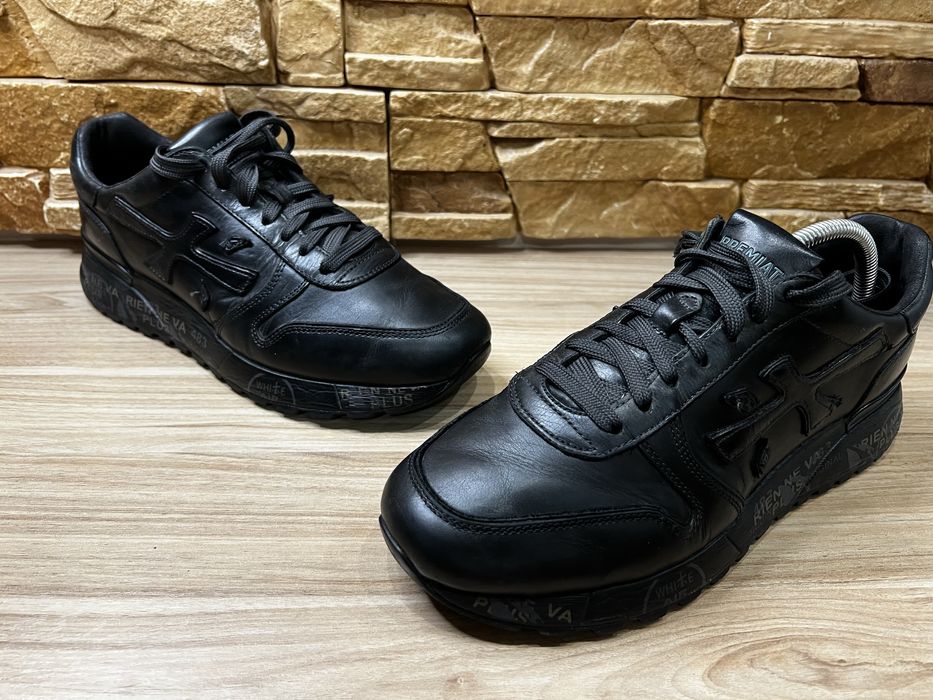 Черные кроссовки р 41