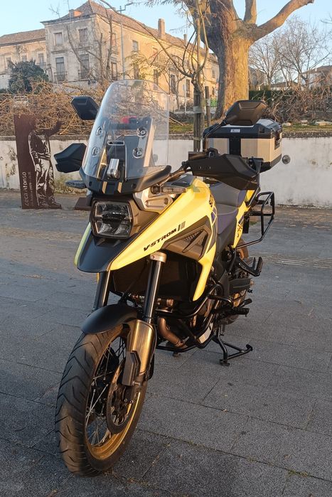 Suzuki V Strom 1050 xt