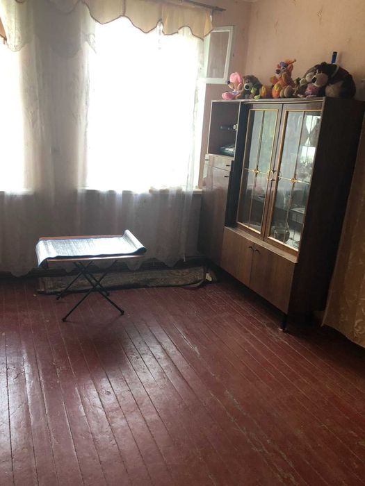 Дешево продам 2 комн. квартиру в п. Эсхар (за 6000 у.е.)