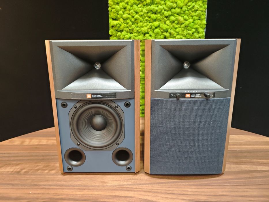 JBL 4305P Studio Monitor