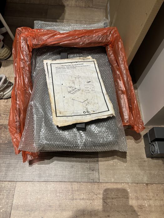 Conjunto Mesa de jantar extensível + cadeiras