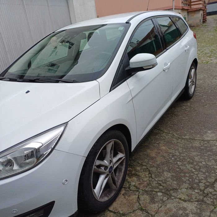 Vendo Ford Focus Titanium impecável 2015