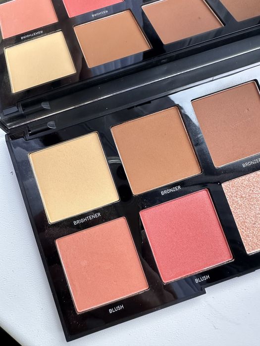 Палетка (хайлайтери, румяна, бронзери) Morphe Totally Tan