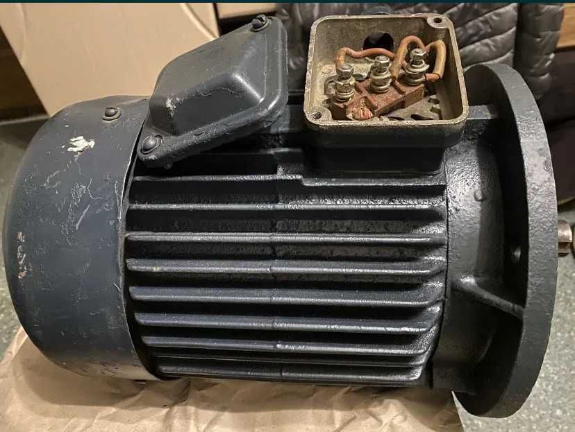 Отл сост Электродвигатель от0.37 до 15 квтх1000\1500об\мин220\380вольт