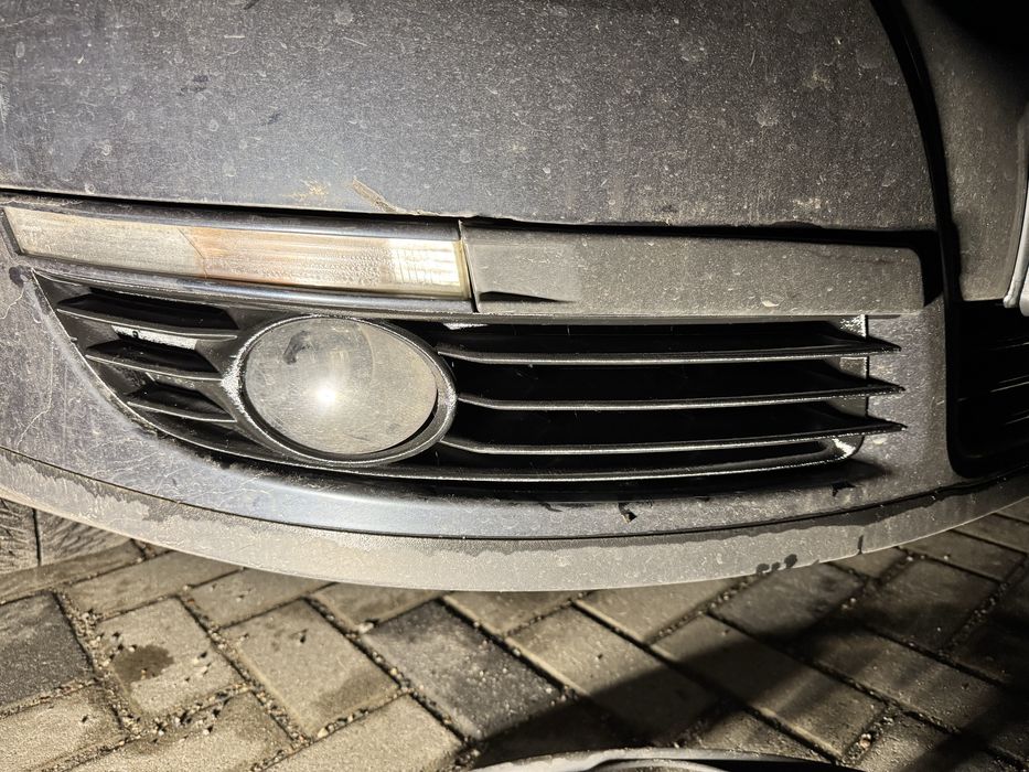 Решітка r line passat b6. Решітка протитуманок птф