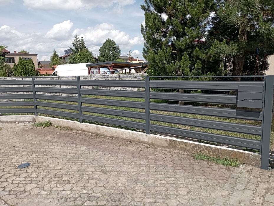Sztachety metalowe panele poziome producent