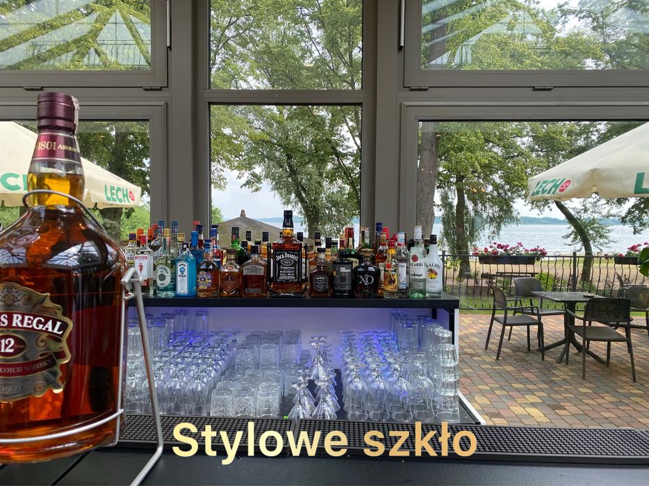 Barman / na wesele / Mobilny bar / Lux Bar/ Mobilne usługi Barmańskie