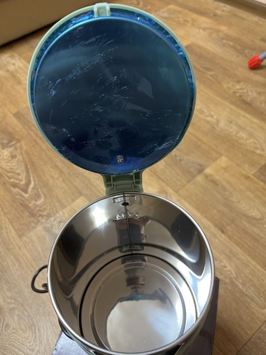 Продам чайник bitek остался последний только белый