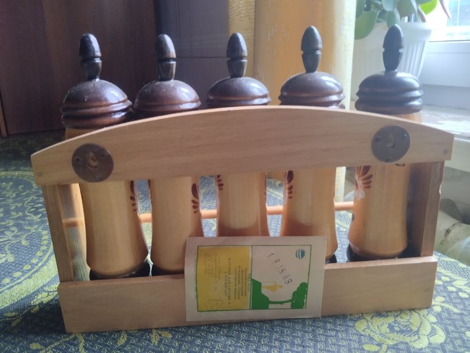 Ємності для спецій.