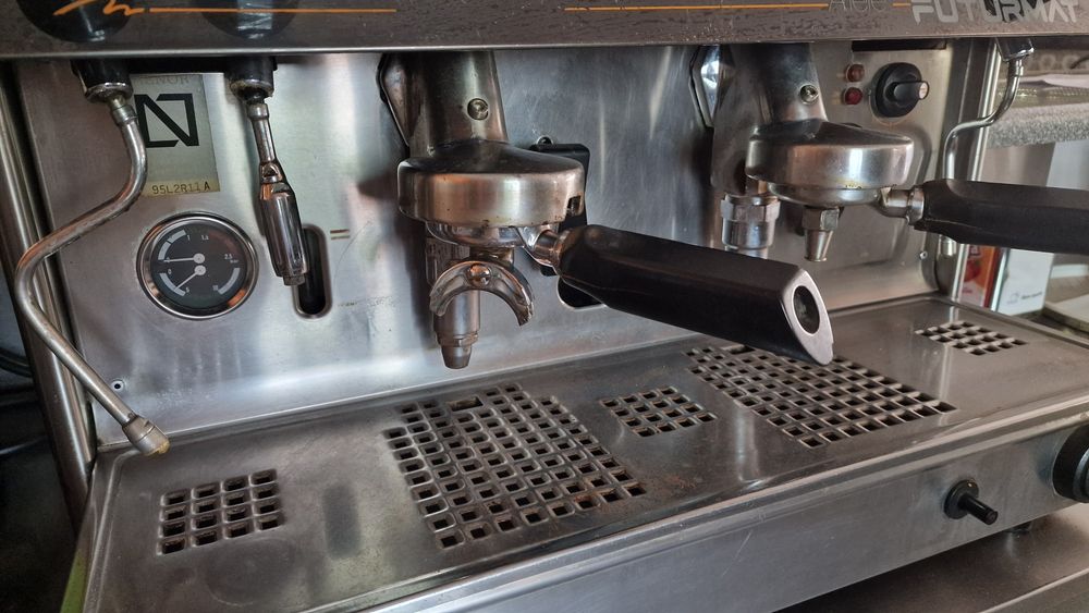 Máquina de Café e Moinho de Café – Venda em Conjunto ou Separado