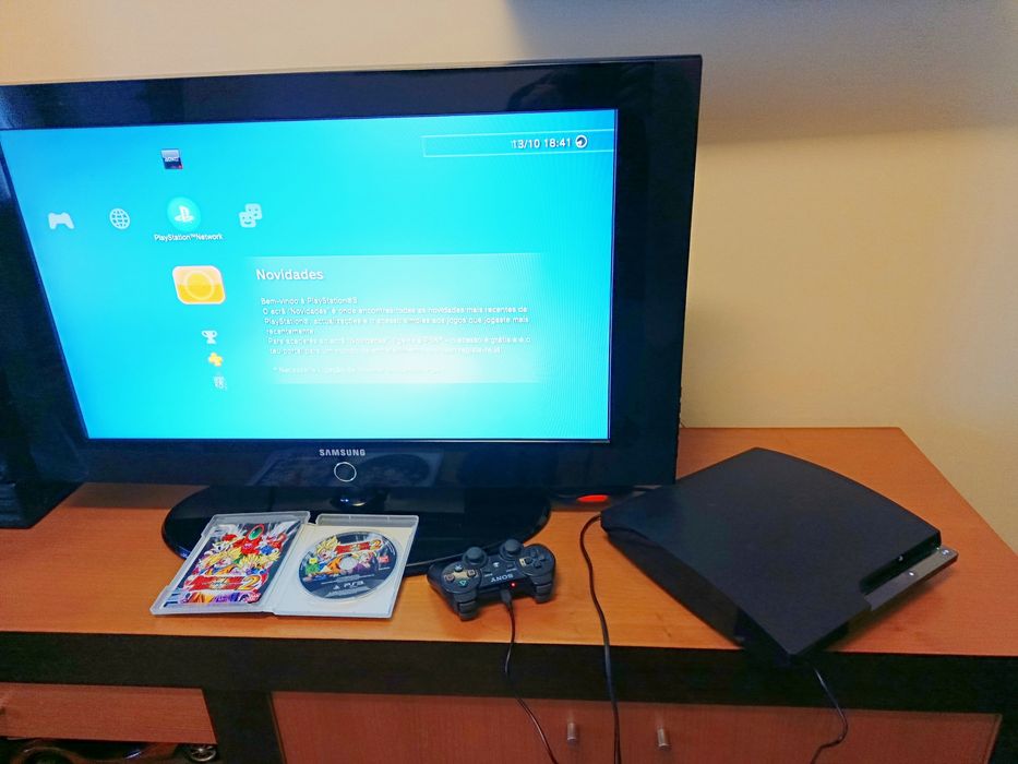 Pack PS3 Slim 320GB (CECH-2504B) + Dragon Ball Raging Blast 2 + Comando Sony + Cabos
