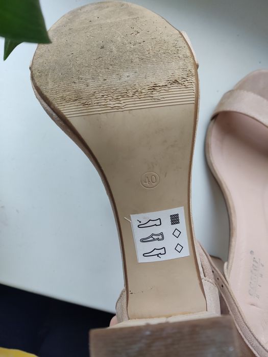 Продам Замшеві підбори