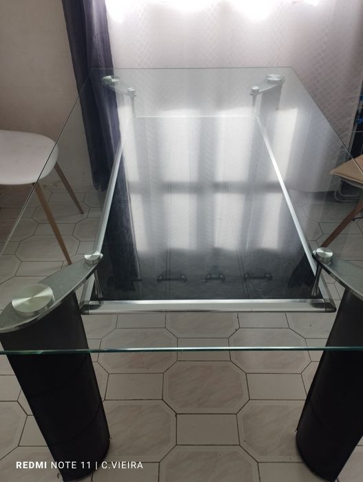 Mesa em vidro 70€