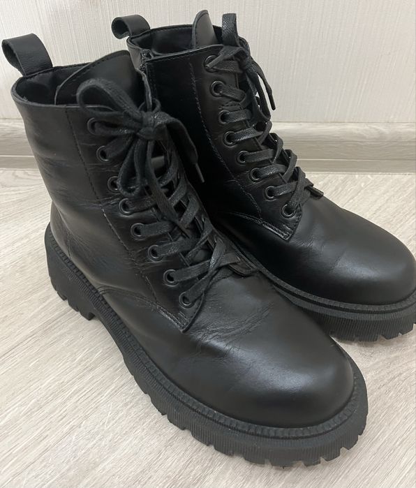 Шкіряні ботінкі зимові жіночі