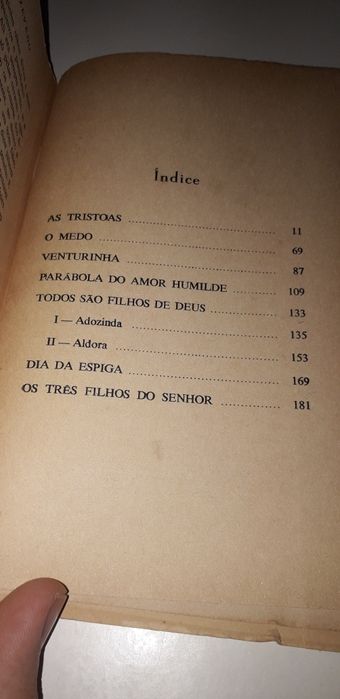 Filhos de Deus - Manuela de Azevedo