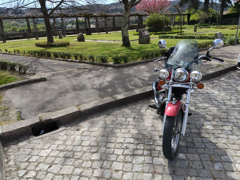 Mota Suzuki Intruder 250cc – 2004 | Como Nova