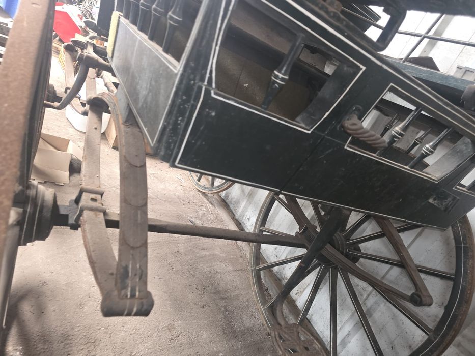 Charrete brake de 4 rodas de um ou dois cavalos c/varões - Bom Estado