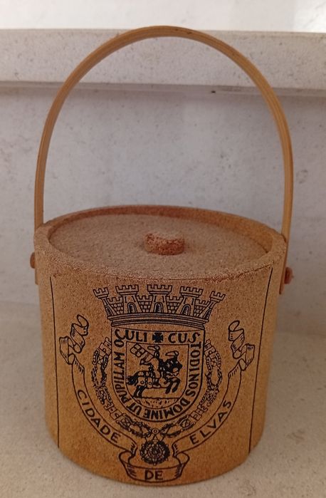Pequeno tarro de cortiça cidade de Elvas