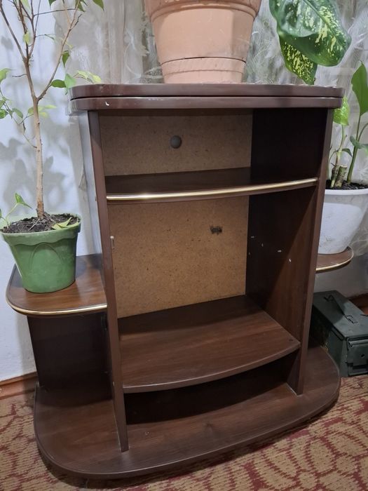 Тумба столик для квітів телевізора або музичного центра