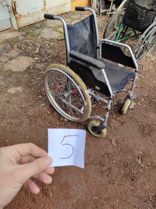 Продам инвалидную коляску