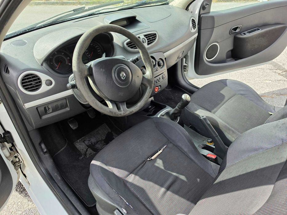 Renault clio 3 portas