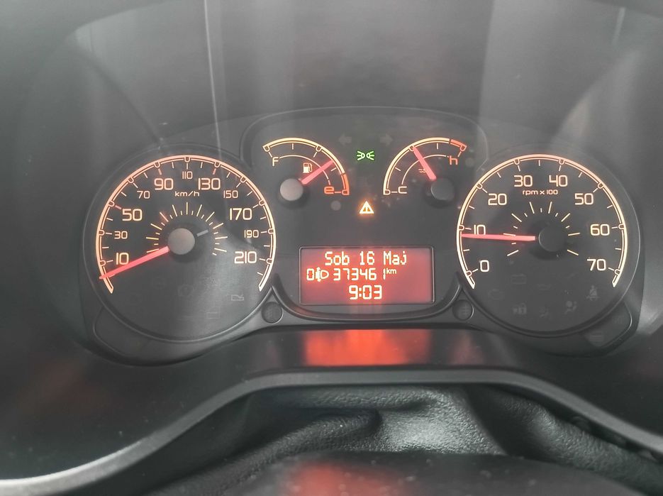 Sprzedam Fiata Doblo Maxi.