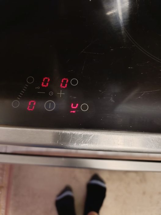 Kuchenka indukcyjna z piekarnikiem