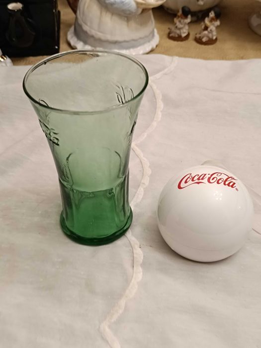 2 Copos e Bola Coca Cola