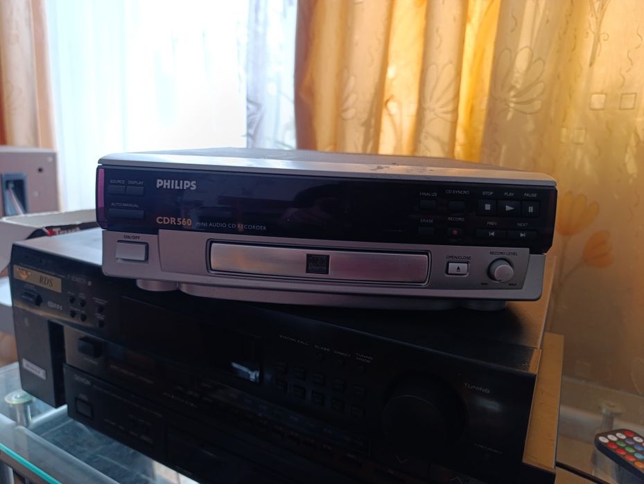 Odtwarzacz CD Philips CDR560