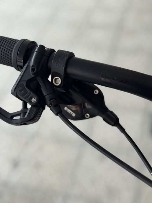 BICICLETA ELETRICA CUBE STEREO HYBRID 140 HPC RACE