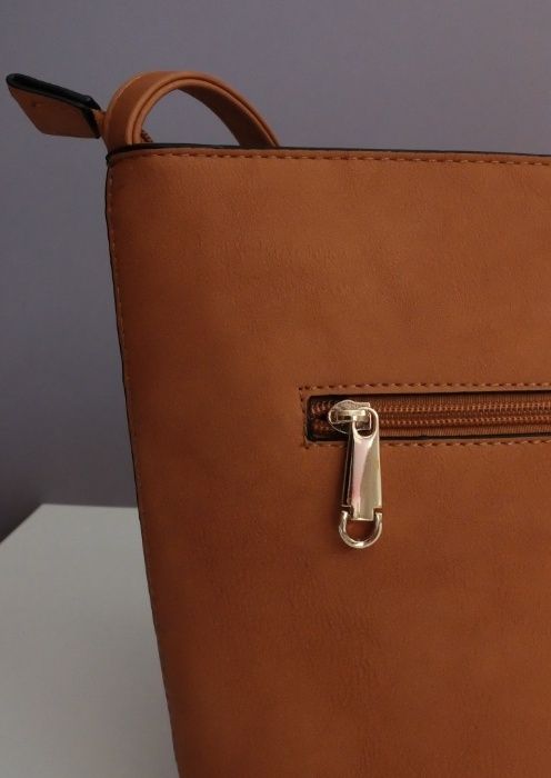 Mala tom castanho caramelo. Como nova