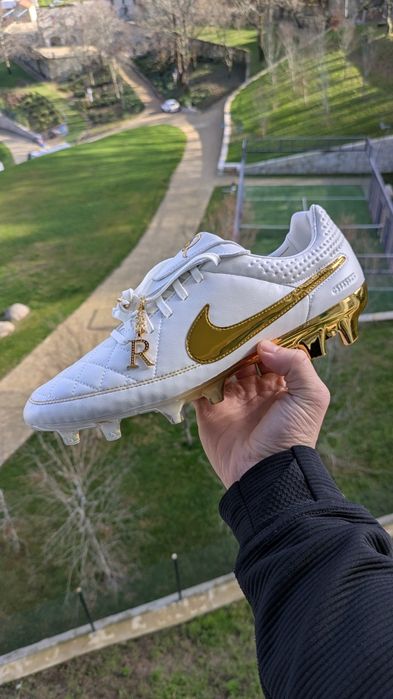 Nike Tiempo Legend Ronaldinho Touch of Gold Chuteiras 44