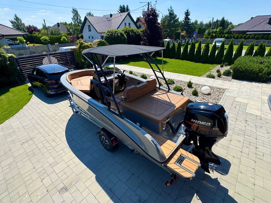 Łódź motorowa ProMotor 600S Shine Yachting