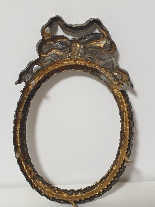 Maravilhosa moldura D. Maria em prata dourada - Raphael Sinzeou 1890