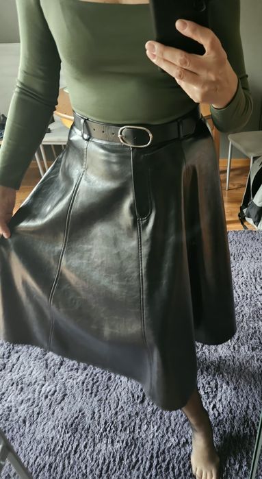 Spódnica skórzana L Rezerwet z paskiem