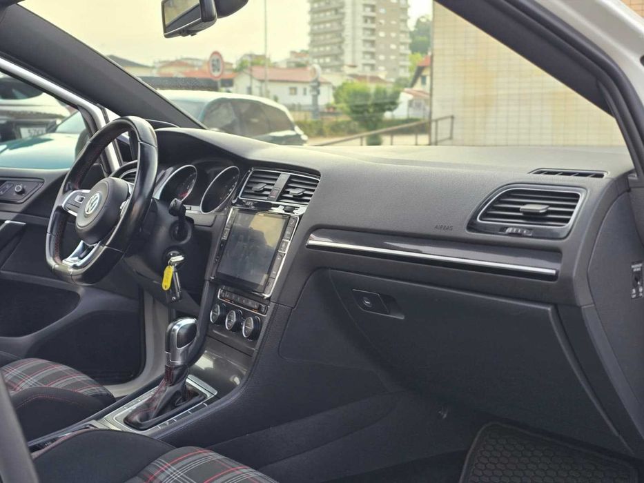 Volkswagen Golf VII GTI Performance 2.0tsi 230cv Dsg "Full Extras"